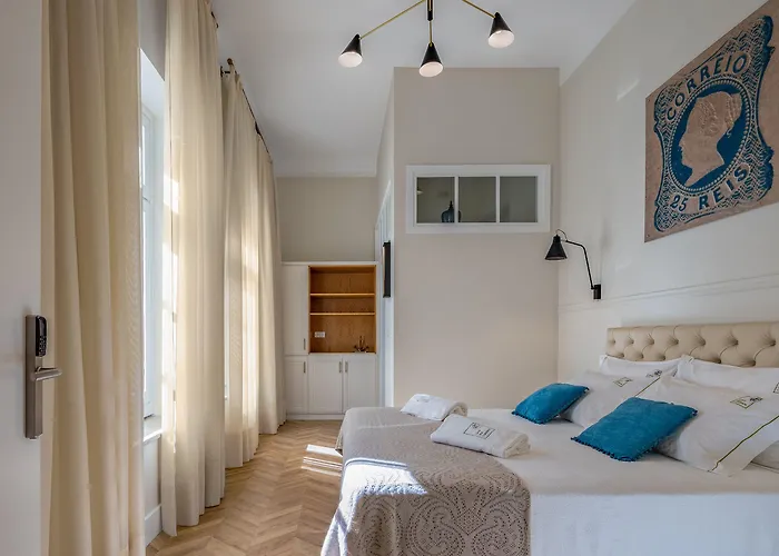 Frühstückspension Casa Dos Correios 4*